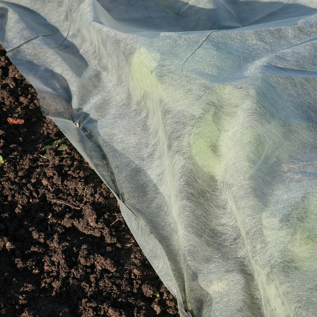 Eco-Green Fleece Blanket 1.8m x 10m - Image 3