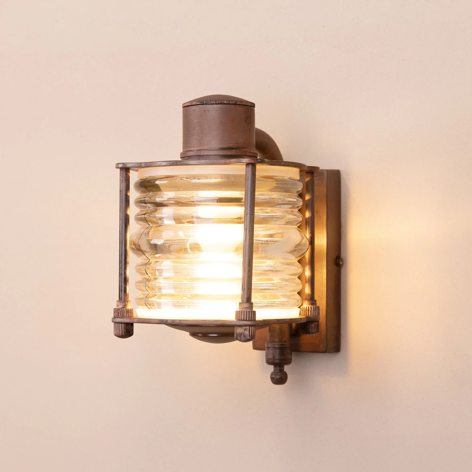 Frome Outdoor Wall Lamp | Rust