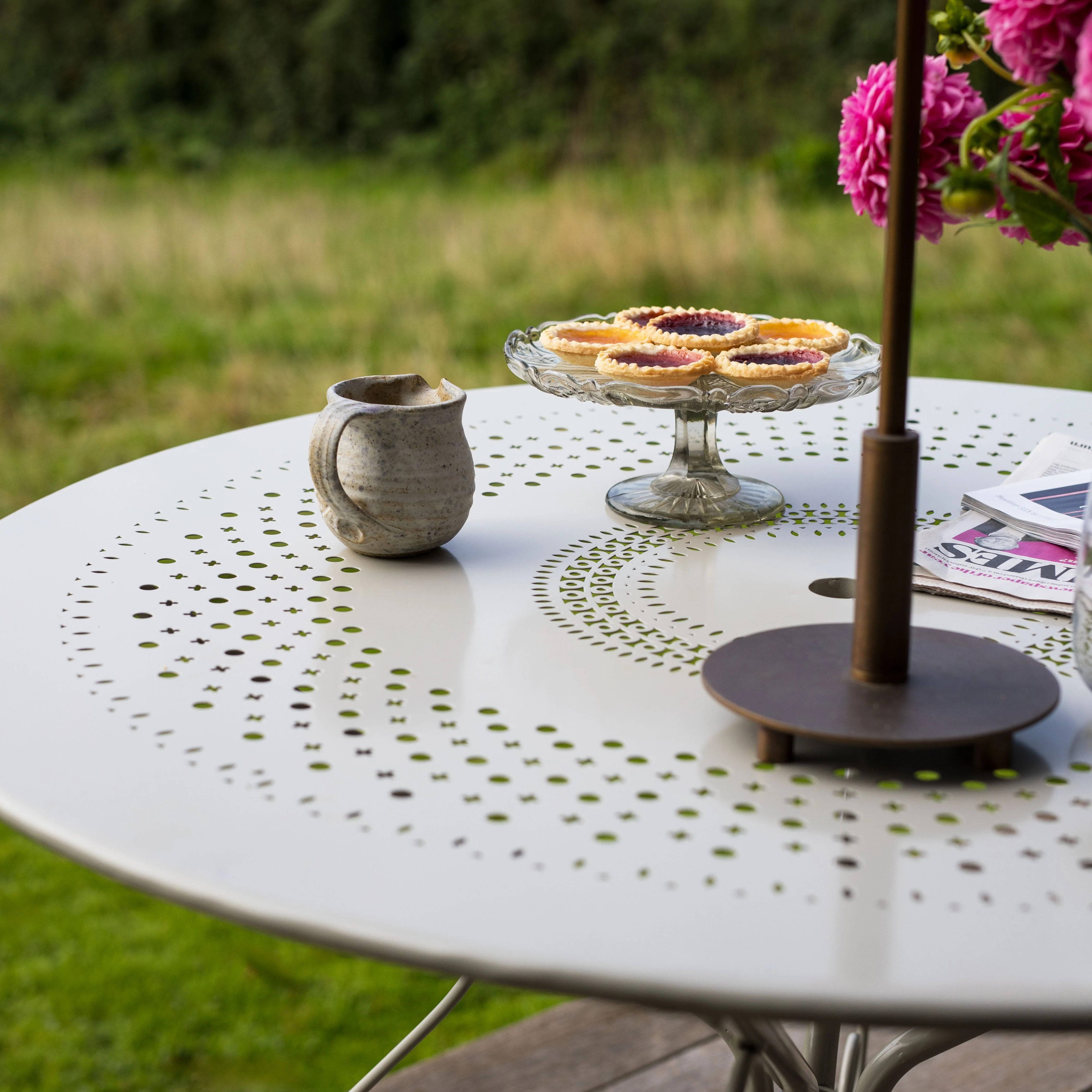 Provence Vintage 4 Seater Round Table - Image 2