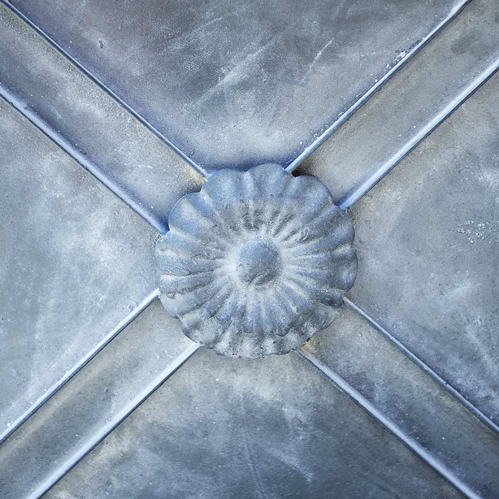 Regency Zinc Trough Planter - Image 3